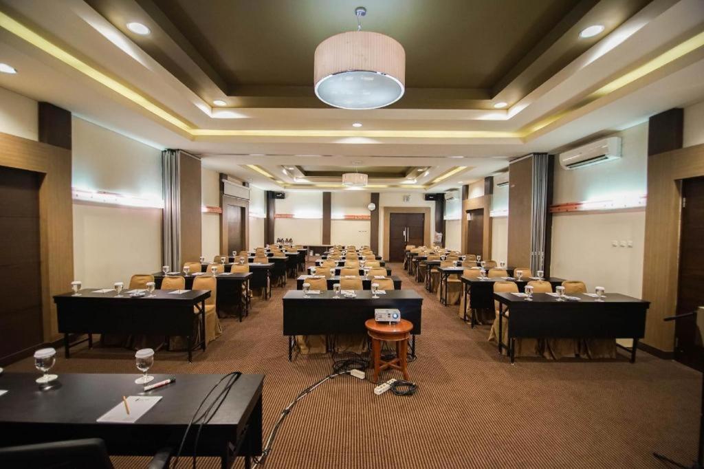 Sofyan Hotel Soepomo Cakarta Dış mekan fotoğraf